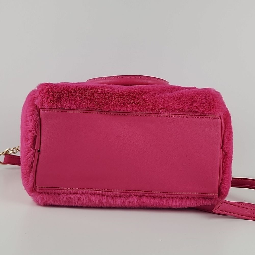Juicy couture free love fluffy satchel furry faux fur hot pink heart nwt new - Picture 6 of 6
